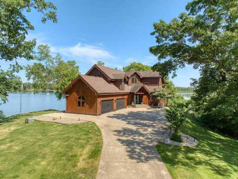 6885 S Price Lake Drive, Jackson, MI 49201