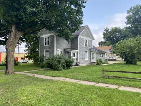 705 W West Street, Sturgis, MI 49091