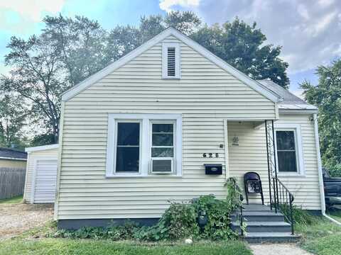 625 S Constantine Street, Three Rivers, MI 49093