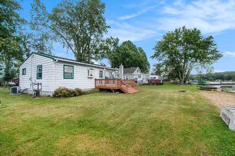 25033 Twin Shores Drive, Dowagiac, MI 49047