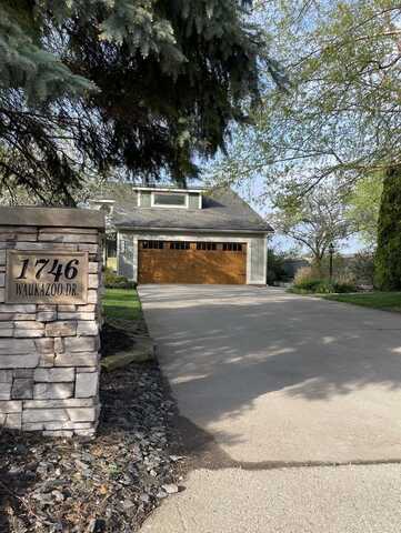 1746 Waukazoo Drive, Holland, MI 49424