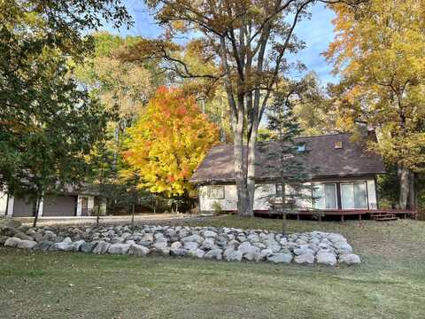 5597 S Rapids Road, Branch, MI 49402