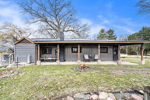 31908 Decker Road, Colon, MI 49040