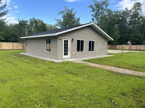 4223 S Harvard Avenue, Baldwin, MI 49304