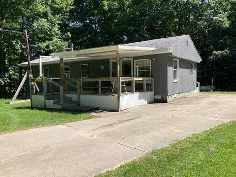 6438 N Lake Drive N, Six Lakes, MI 48886