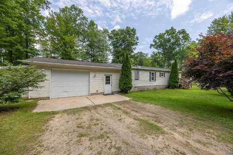 5450 Highland Drive, Mecosta, MI 49332