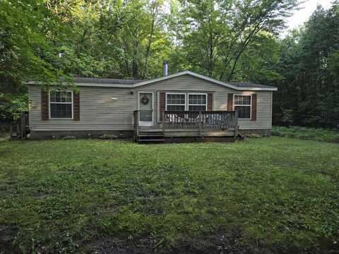 320 W Millerton Road, Scottville, MI 49454