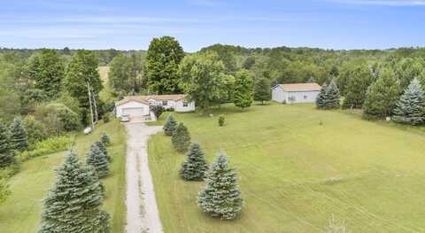 2779 N State Road, Luther, MI 49656