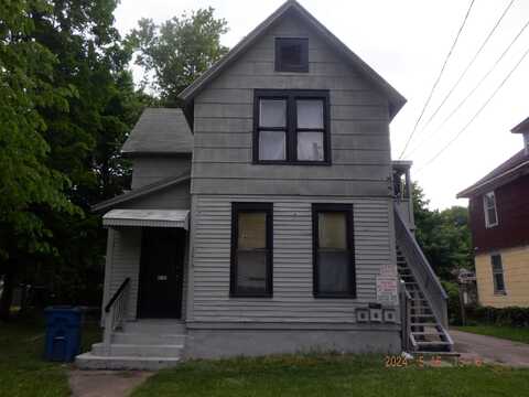 1215 Washington Avenue, Kalamazoo, MI 49001