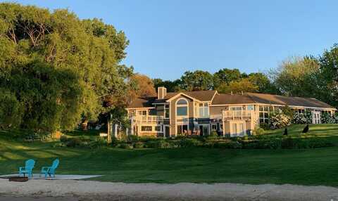 760 Bridgeview Bay Drive, Norton Shores, MI 49441