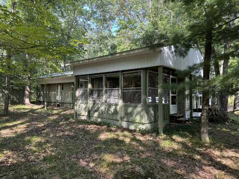 5862 N Utter Drive, Irons, MI 49644