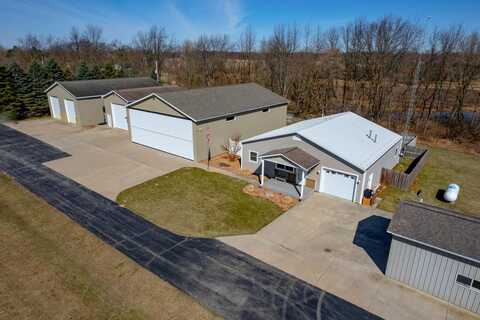 9363 S Grow Road, Greenville, MI 48838