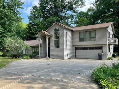 24 Delaware Court, South Haven, MI 49090