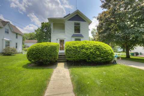 212 E Henry Street, Saline, MI 48176