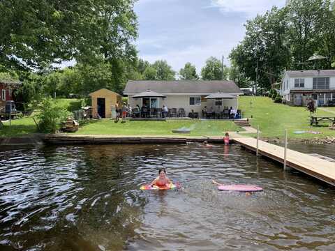 23370 E East Shore Lane, Mendon, MI 49072