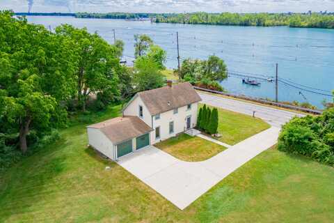 25653 W River Road, Grosse Ile, MI 48138