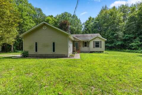 1977 E Michillinda Road, Twin Lake, MI 49457