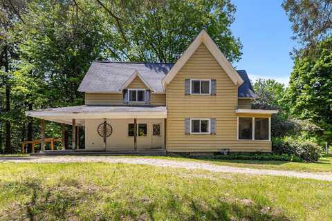 6438 134th Avenue, Saugatuck, MI 49453