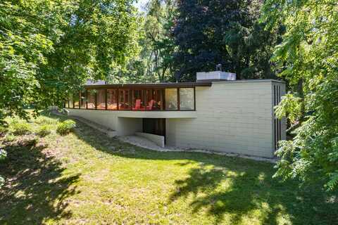 2822 Taliesin Drive, Kalamazoo, MI 49008