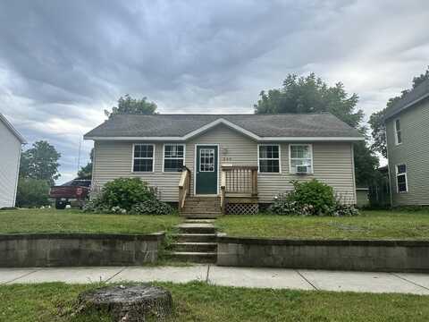 345 W Franklin Avenue, Reed City, MI 49677