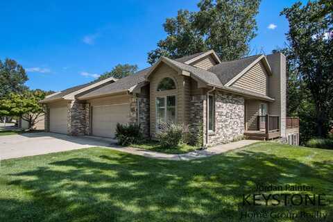 2238 Oakland Ridge Drive, Kalamazoo, MI 49008