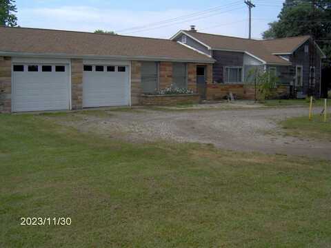 701 E Hoffman Street, Three Rivers, MI 49093