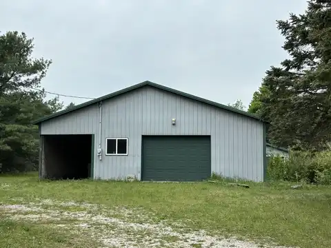 1039 W Hazel Road, Hart, MI 49420