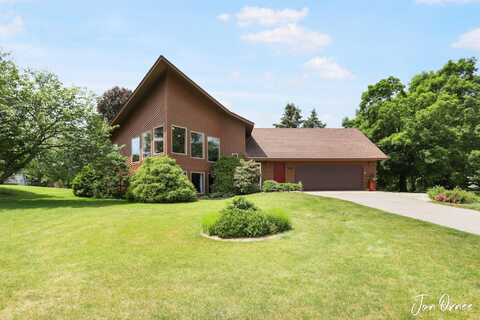 3028 Harbor Rd., Douglas, MI 49406