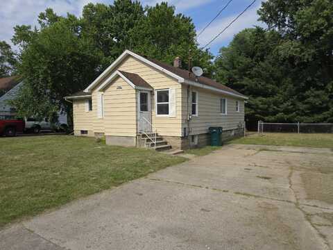 6041 Hilliard Road, Lansing, MI 48911