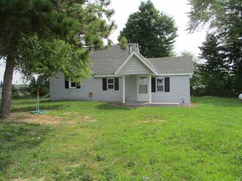 9441 N Miles Road, Six Lakes, MI 48886