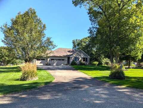 8520 S Lakeside Drive, Newaygo, MI 49337