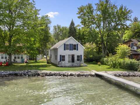 8466 Bay Point Road, Beulah, MI 49617