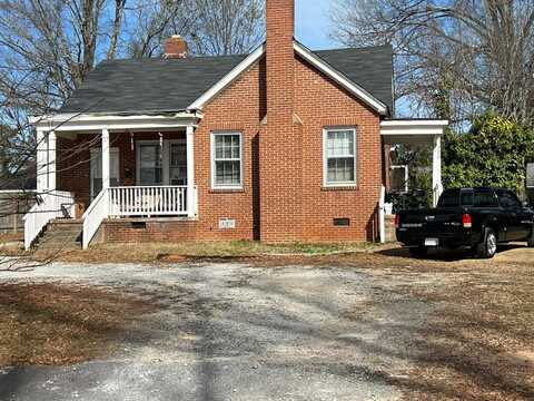 720 Highland Park Dr, Greenwood, SC 29649