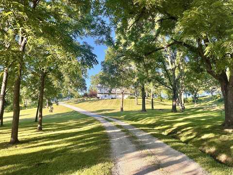 4404 Girlstown Road, Mountain Grove, MO 65711