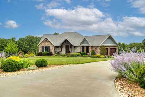 92 Old Oak Circle, Reeds Spring, MO 65737