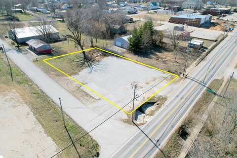 212 E East Street, Stockton, MO 65785