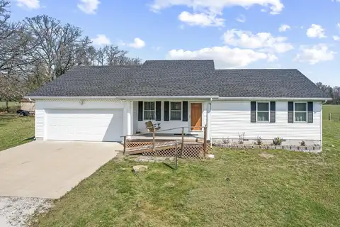 605 E 427th Road, Bolivar, MO 65613