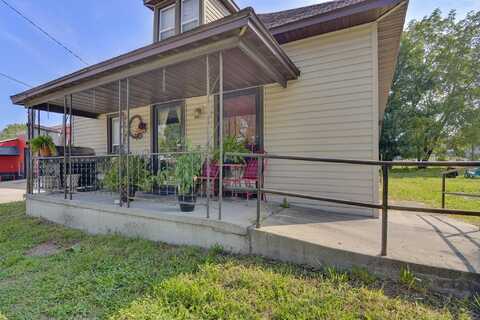 902 N Jefferson Street, Ava, MO 65608