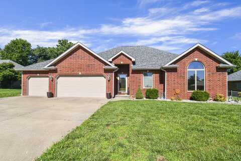 1685 S Hedgewood Drive, Bolivar, MO 65613