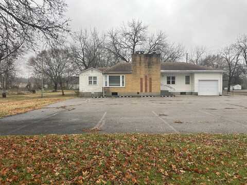 83 South Main, Cassville, MO 65625