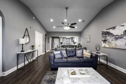 350 S Wildwood Dr, Branson, MO 65616