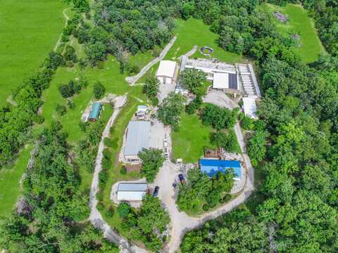 24960 Mcclurg Drive, Lebanon, MO 65536