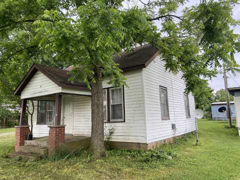 134 College Avenue, Licking, MO 65542