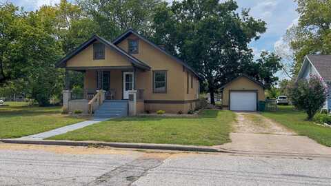 521 S Chicago Avenue, Bolivar, MO 65613