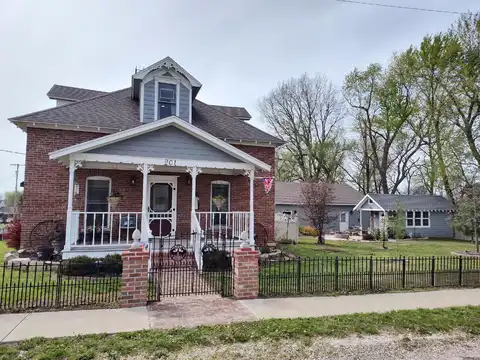 201 N Arthur Street, Humansville, MO 65674