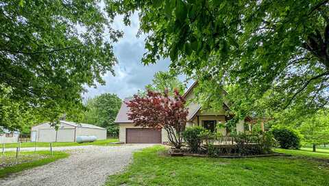 4114 N Farm Rd 249, Strafford, MO 65757