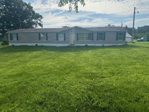 1032 County Road, Ava, MO 65608