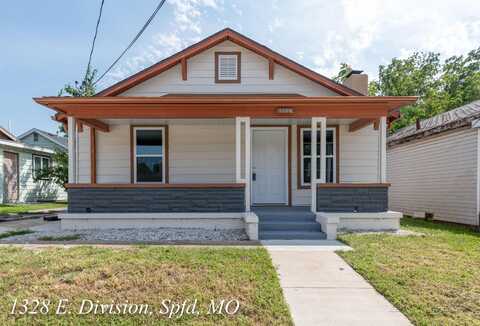 1328 E Division Street, Springfield, MO 65803