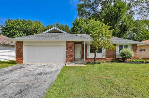 3025 E Hawkins Street, Springfield, MO 65804