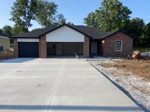 420 E Logan Street, Willard, MO 65781